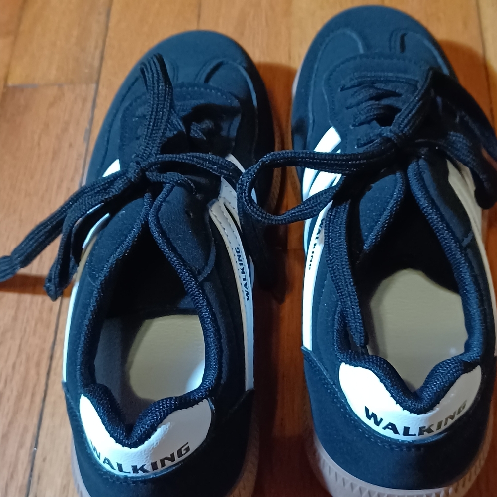 Women  Black & White Sneakers Comfort, Breathabke Fir Walking & Running Size 6.5 - Picture 7 of 12